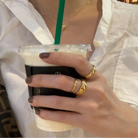 NEW 18K GOLD KNUCKLE ENGAGEMENT UNISEX RING, CUTE RING, SHINY RING. - Picture 4 of 5